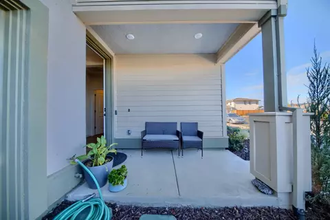 Exterior - 2132 Emerald Ranch Rd, Patterson, CA 95363 photo 3 of 9