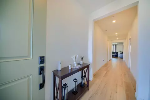 Entry Way - 2132 Emerald Ranch Rd, Patterson, CA 95363 photo 6 of 11