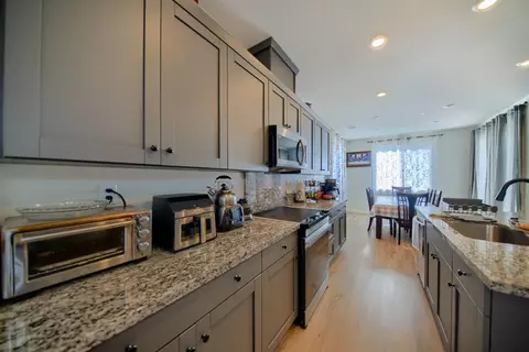 Kitchen - 2132 Emerald Ranch Rd, Patterson, CA 95363 photo 8 of 8