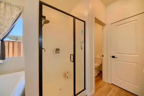 Bath - 2132 Emerald Ranch Rd, Patterson, CA 95363 photo 7 of 12
