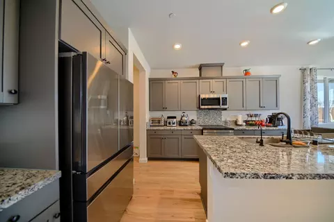 Kitchen - 2132 Emerald Ranch Rd, Patterson, CA 95363 photo 5 of 8