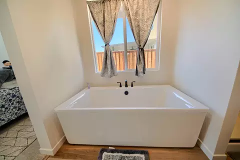 Bath - 2132 Emerald Ranch Rd, Patterson, CA 95363 photo 12 of 12