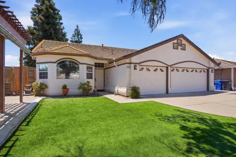 Exterior - 1716 Ramson Dr, Turlock, CA 95380 photo 2 of 9