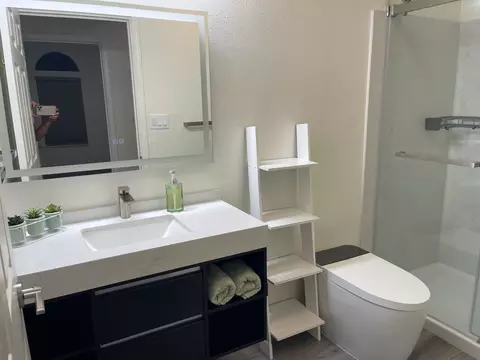 Bath - 1716 Ramson Dr, Turlock, CA 95380 photo 5 of 6