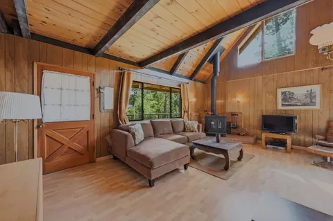 Living - 3076 Forest Ln, Arnold, CA 95223 photo 3 of 5
