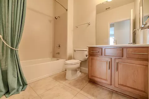 Bath - 2362 Shadow Berry Dr, Manteca, CA 95336 photo 2 of 2