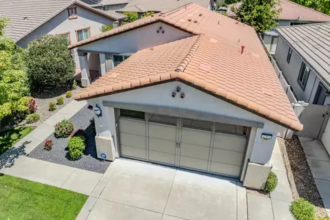 View/Area - 2362 Shadow Berry Dr, Manteca, CA 95336 photo 2 of 8