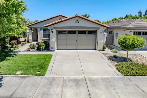 Exterior - 2362 Shadow Berry Dr, Manteca, CA 95336 photo 8 of 11