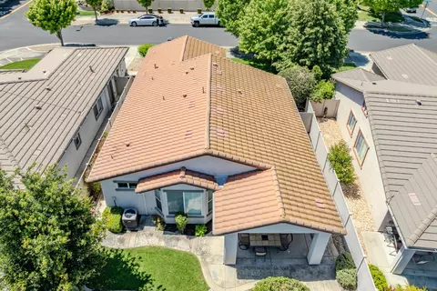 View/Area - 2362 Shadow Berry Dr, Manteca, CA 95336 photo 3 of 8
