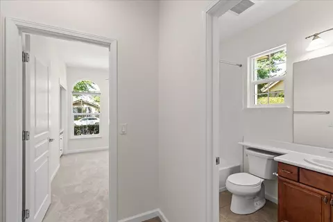 Entry Way - 375 Applegate Dr, Oakdale, CA 95361 photo 7 of 7