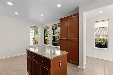 Kitchen - 375 Applegate Dr, Oakdale, CA 95361 photo 6 of 7