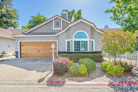 9121 Nola Pl, Orangevale, CA 95662