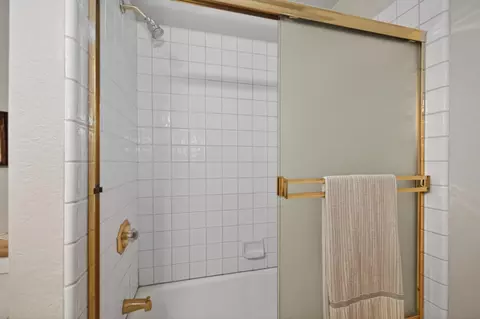 Bath - 1827 Emmerson Rd, Placerville, CA 95667 photo 2 of 6
