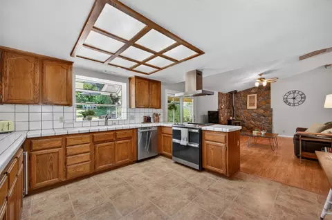 Kitchen - 1827 Emmerson Rd, Placerville, CA 95667 photo 2 of 8