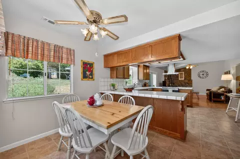 Dining - 1827 Emmerson Rd, Placerville, CA 95667 photo 4 of 4