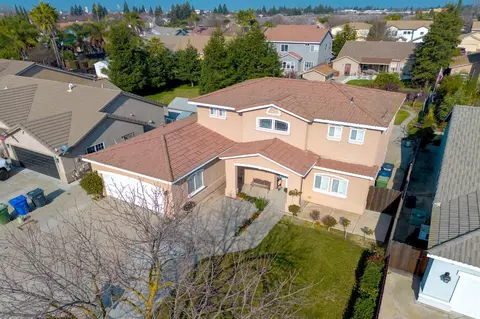 View/Area - 2147 Sorrel Dr, Turlock, CA 95380 photo 2 of 10