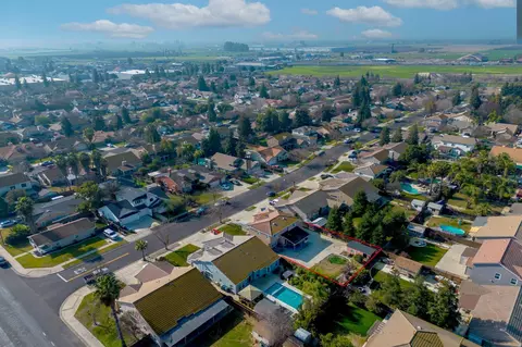 View/Area - 2147 Sorrel Dr, Turlock, CA 95380 photo 8 of 10