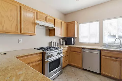 Kitchen - 2147 Sorrel Dr, Turlock, CA 95380 photo 3 of 7