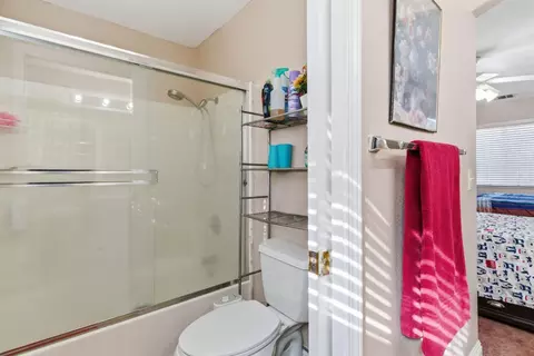 Bath - 2147 Sorrel Dr, Turlock, CA 95380 photo 3 of 3