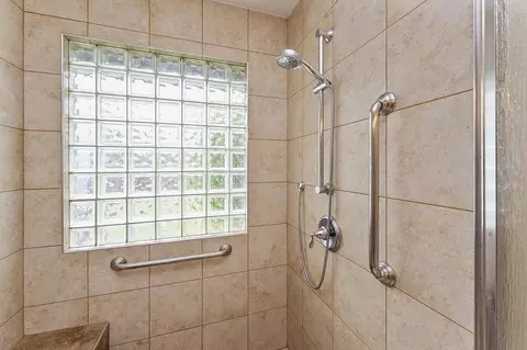 Bath - 116 Ferrera Dr, Folsom, CA 95630 photo 2 of 3