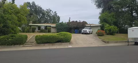 Exterior - 4628 Charleston Dr, Carmichael, CA 95608 photo 2 of 4