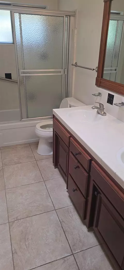 Bath - 4628 Charleston Dr, Carmichael, CA 95608 photo 1 of 1