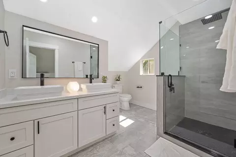 Bath - 3317 Vienna Ave, Carmichael, CA 95608 photo 5 of 5