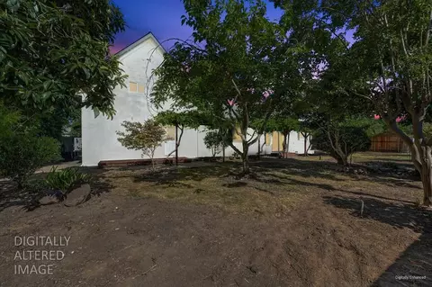 Exterior - 3317 Vienna Ave, Carmichael, CA 95608 photo 12 of 15