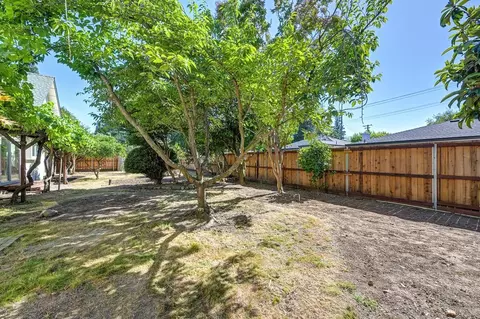 Exterior - 3317 Vienna Ave, Carmichael, CA 95608 photo 13 of 15