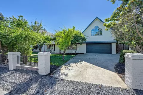 Exterior - 3317 Vienna Ave, Carmichael, CA 95608 photo 3 of 15