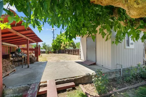 Exterior - 6545 Miles Ln, Carmichael, CA 95608 photo 4 of 12