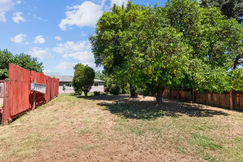 Exterior - 6545 Miles Ln, Carmichael, CA 95608 photo 6 of 12