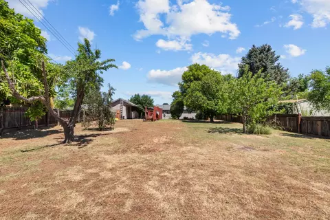 Exterior - 6545 Miles Ln, Carmichael, CA 95608 photo 5 of 12