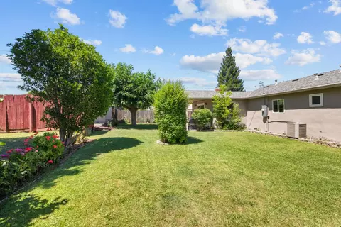Exterior - 6545 Miles Ln, Carmichael, CA 95608 photo 2 of 12