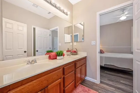 Bath - 773 Courtyards Loop, Lincoln, CA 95648 photo 4 of 5