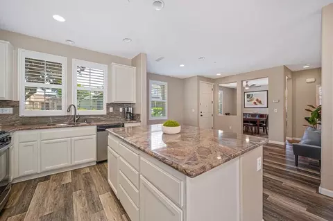 Kitchen - 773 Courtyards Loop, Lincoln, CA 95648 photo 5 of 6