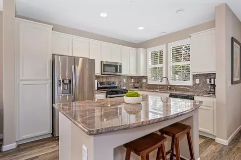 Kitchen - 773 Courtyards Loop, Lincoln, CA 95648 photo 2 of 6
