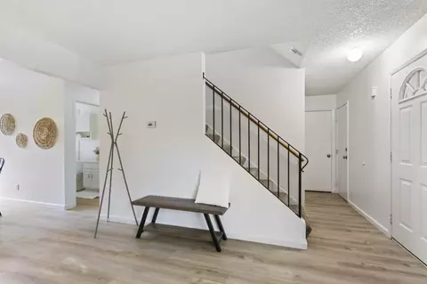 Entry Way - 1318 Alder Pl, Davis, CA 95618 photo 3 of 4