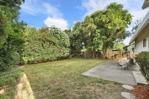 Exterior - 1318 Alder Pl, Davis, CA 95618 photo 3 of 11