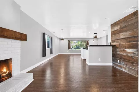 Living - 2424 Killarney Way, Modesto, CA 95355 photo 2 of 4