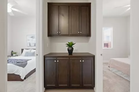 Entry Way - 2466 Paramount Ln, Manteca, CA 95337 photo 7 of 8