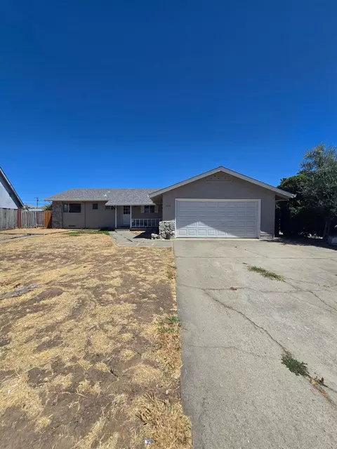 7233 Lindale Dr, Sacramento, CA 95828