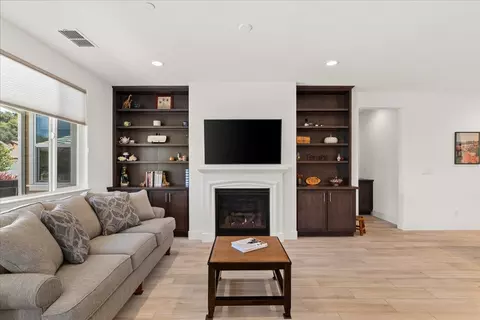 Living - 600 Edgewood Loop, Angels Camp, CA 95222 photo 3 of 5