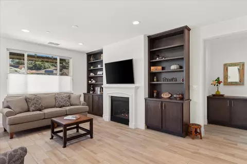 Living - 600 Edgewood Loop, Angels Camp, CA 95222 photo 5 of 5
