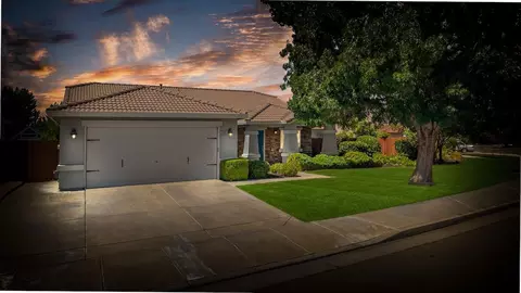 2109 Ashley Ln, Tracy, CA 95377 photo 2