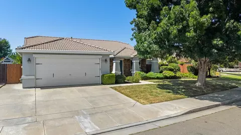2109 Ashley Ln, Tracy, CA 95377 photo 3