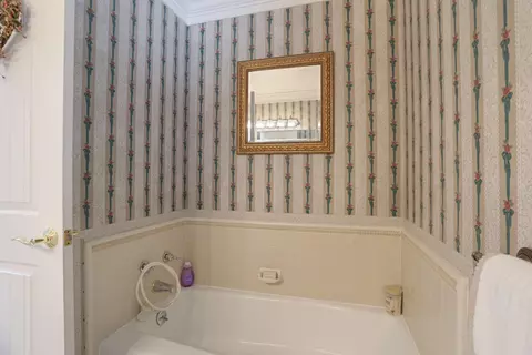 Bath - 806 S Mills Ave, Lodi, CA 95242 photo 4 of 4