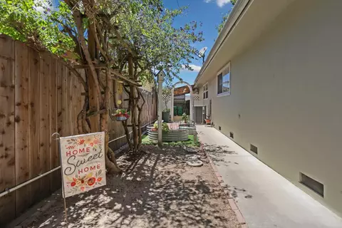 Exterior - 806 S Mills Ave, Lodi, CA 95242 photo 11 of 14