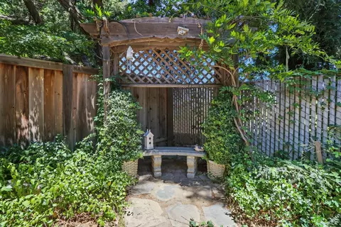 Exterior - 806 S Mills Ave, Lodi, CA 95242 photo 8 of 14