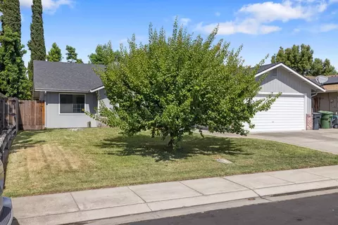 Exterior - 947 Kingery Dr, Ripon, CA 95366 photo 4 of 7